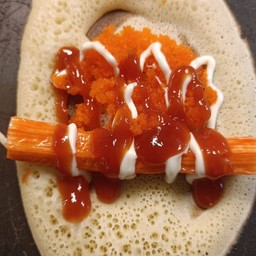 2 ชิ้นไส้ปูอัด + ไข่กุ้ง