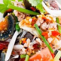 ยำไข่เยี่ยวม้าทรงเครื่อง