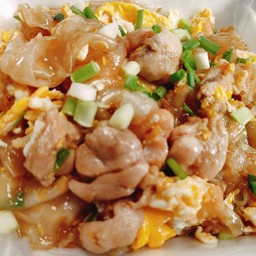 ก๋วยเตี๋ยวคั่วไก่