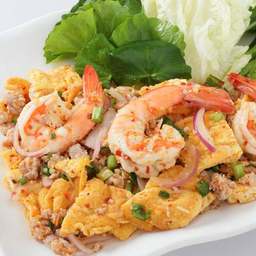 L ลาบไข่เจียว