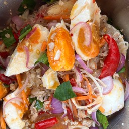 ยำไข่เค็ม,หมูสับ