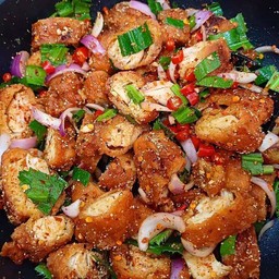 ข้าวยำไก่เเซ่บ