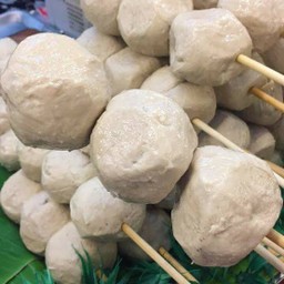 ลูกชิ้นหมูย่าง