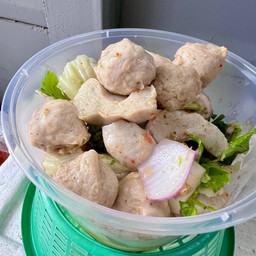 ยำหมูล้วน