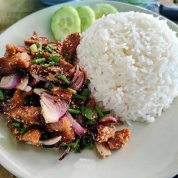 ข้าวราดน้ำตกคอหมู