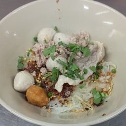 ก๋วยเตี๋ยวต้มยำแห้ง