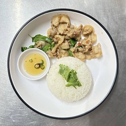 ข้าวผัดกะเพรา สามชั้นสไลด์ชาบู