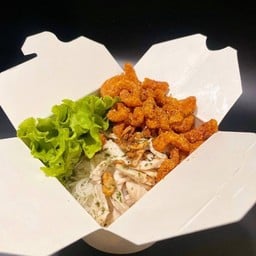 เรื่องของหมี่ (เส้นหมี่ไก่ฉีก หมี่ผัดพริกแห้ง)