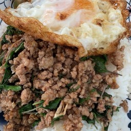 ข้าวราด ผัดกระเพรา + ไข่ดาว