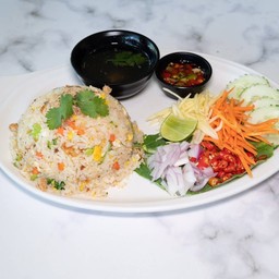 ข้าวผัดปลาเค็ม ใหญ่