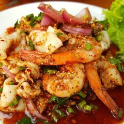 ลาบทะเลกุ้งหมึก