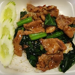 ข้าว คะน้าหมูชิ้น