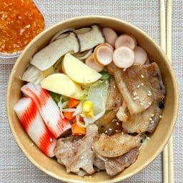 หมูกระทะพร้อมทาน by ย่างมันส์ยันเช้า