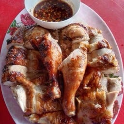 ส้มตำ-ไก่ย่างวิเชียรบุรีมะปราง