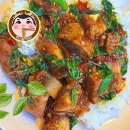 ผัดกระเพราเด็กเส้น ตลาดอมรพันธุ์ แยกเกษตร