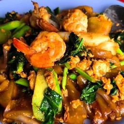 ผัดซีอิ้วทะเล