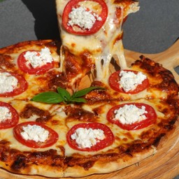 มาร์การิต้า-ริคอตต้า พิซซ่า