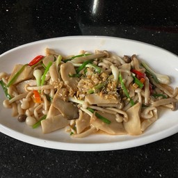 ผัดเห็ดรวมมิตร(เจ)