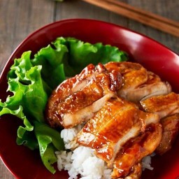 ควันหอมหมูย่าง ใต้หอพักมะนาว