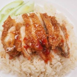 ข้าวมันไก่ทอดพิเศษ