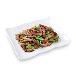 L ยำคะน้าเนื้อย่าง