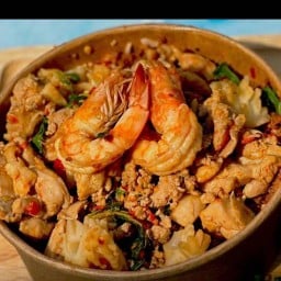 กะเพรา 79 (ฟรีไข่)