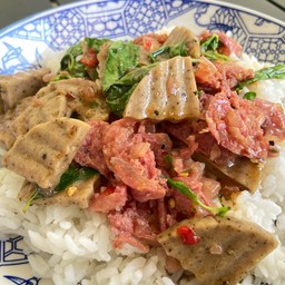 กะเพราแหนมหมูยอ