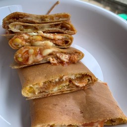 เครป แป้งวนิลลา โรล พิซซ่า ข้าวโพด ชีส ไข่