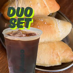 [เซตสุดฮิต] อเมริกาโน่ + Salted butter roll bread ขนมปังเกลือ