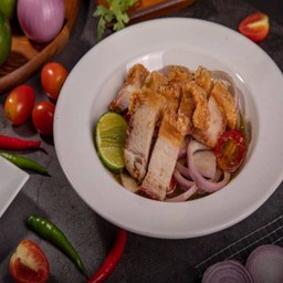 ยำหมูกรอบ