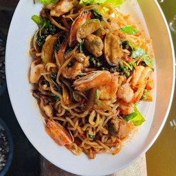 สปาเก๊ตตี้ผัดฉ่า