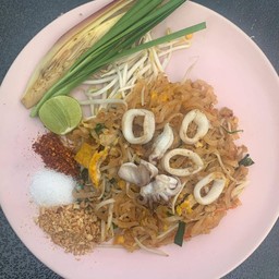 ผัดไทยปลาหมืก