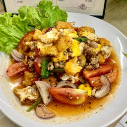 ยำไข่ดาวหมูสับ