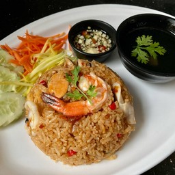 ข้าวผัดต้มยำทะเล