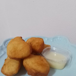 ซาลาเปา6ตัว+1นมข้น