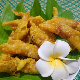 เกี๊ยวฮอตดอก