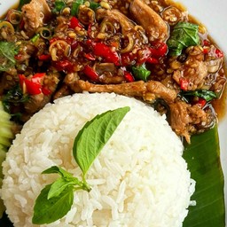 ผัดจังโก้หมู ราดข้าว