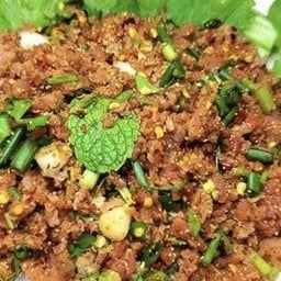 ก้อยเนื้อสุก