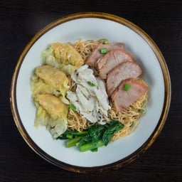 บะหมี่เกี๊ยว ปู หมูแดง # 2.9