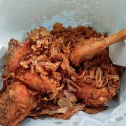 ไก่ทอดฟารียา หน้าตลาดชีวา