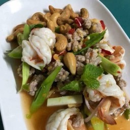 ยำคะน้ากุ้งสด