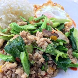 ข้าว คะน้าหมูสับ