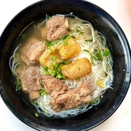 ก๋วยเตี๋ยวหมูตุ๋น