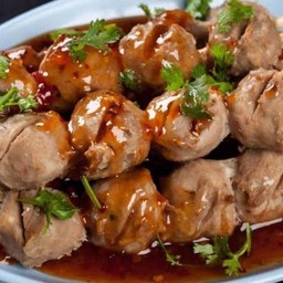 ลูกชิ้นเนื้อทอด