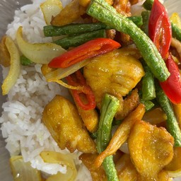 ข้าวไก่ทอดขมิ้น