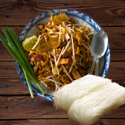 ผัดไทยวุ้นเส้น