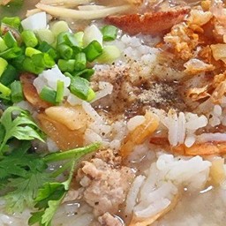 ข้าวต้มหมูสับ