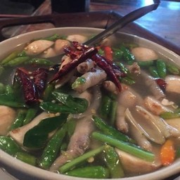 ขาไก่ซุปเปอร์ (หม้อไฟ)