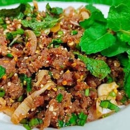 ก้อยหมูดิบ