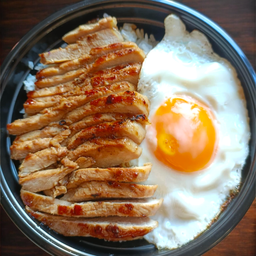 ข้าวหน้าสเต็ก Steak on Rice